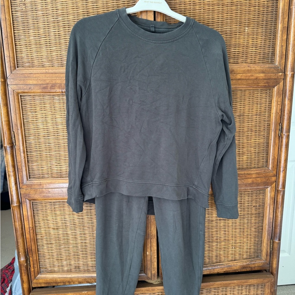 Lou & Grey Dark Green Sweatshirt and Pants Set